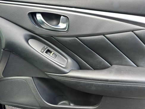 Used 2014 INFINITI Q50 Premium RWD image 18