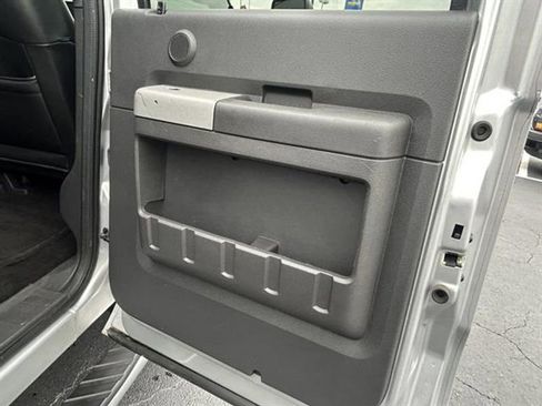 Used 2013 Ford F250 Lariat image 23