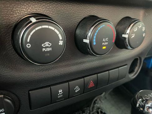 Used 2016 Jeep Wrangler Unlimited Sport AWD/4WD image 24