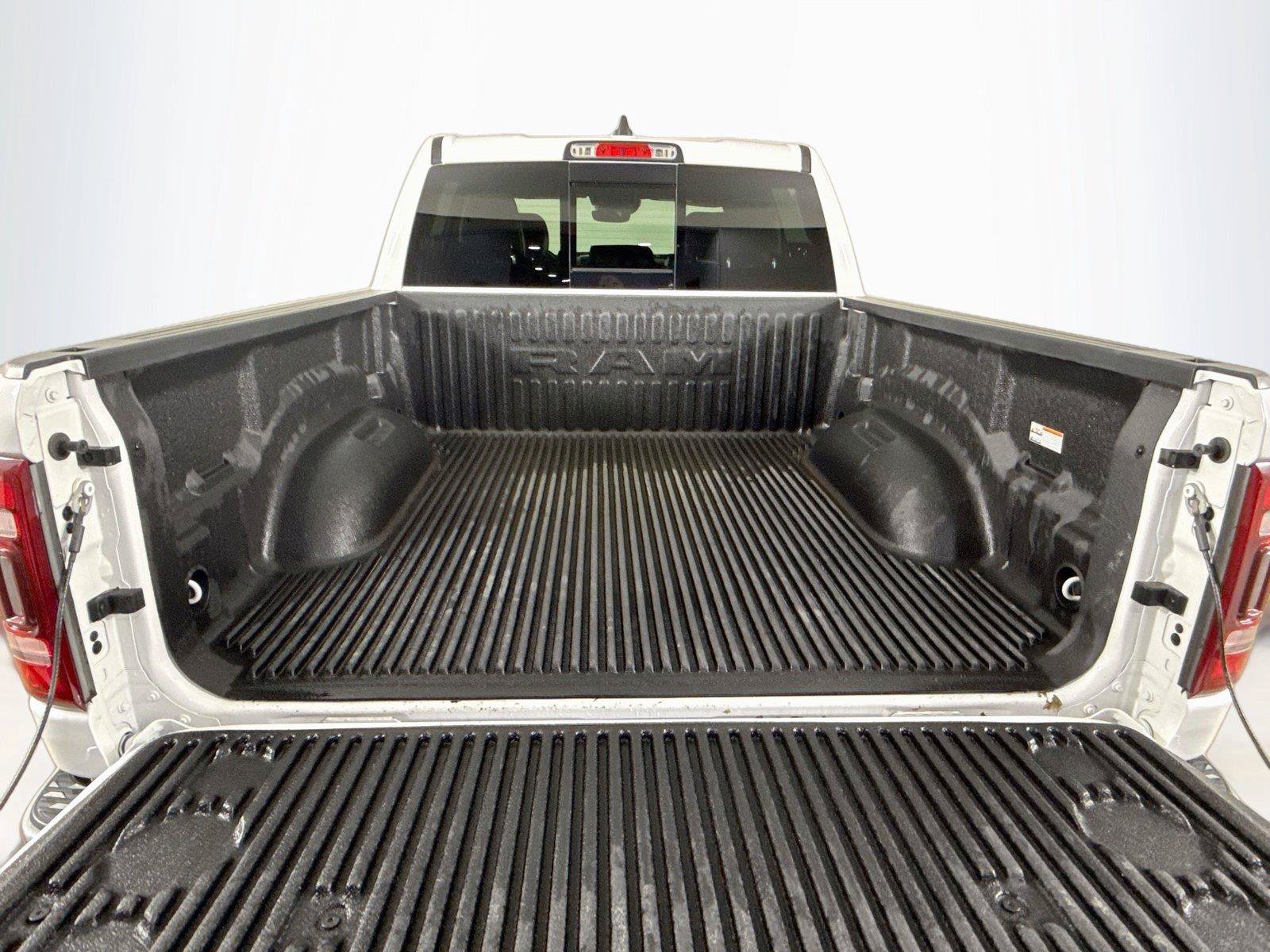 Used 2024 RAM 1500 Laramie AWD/4WD image 26