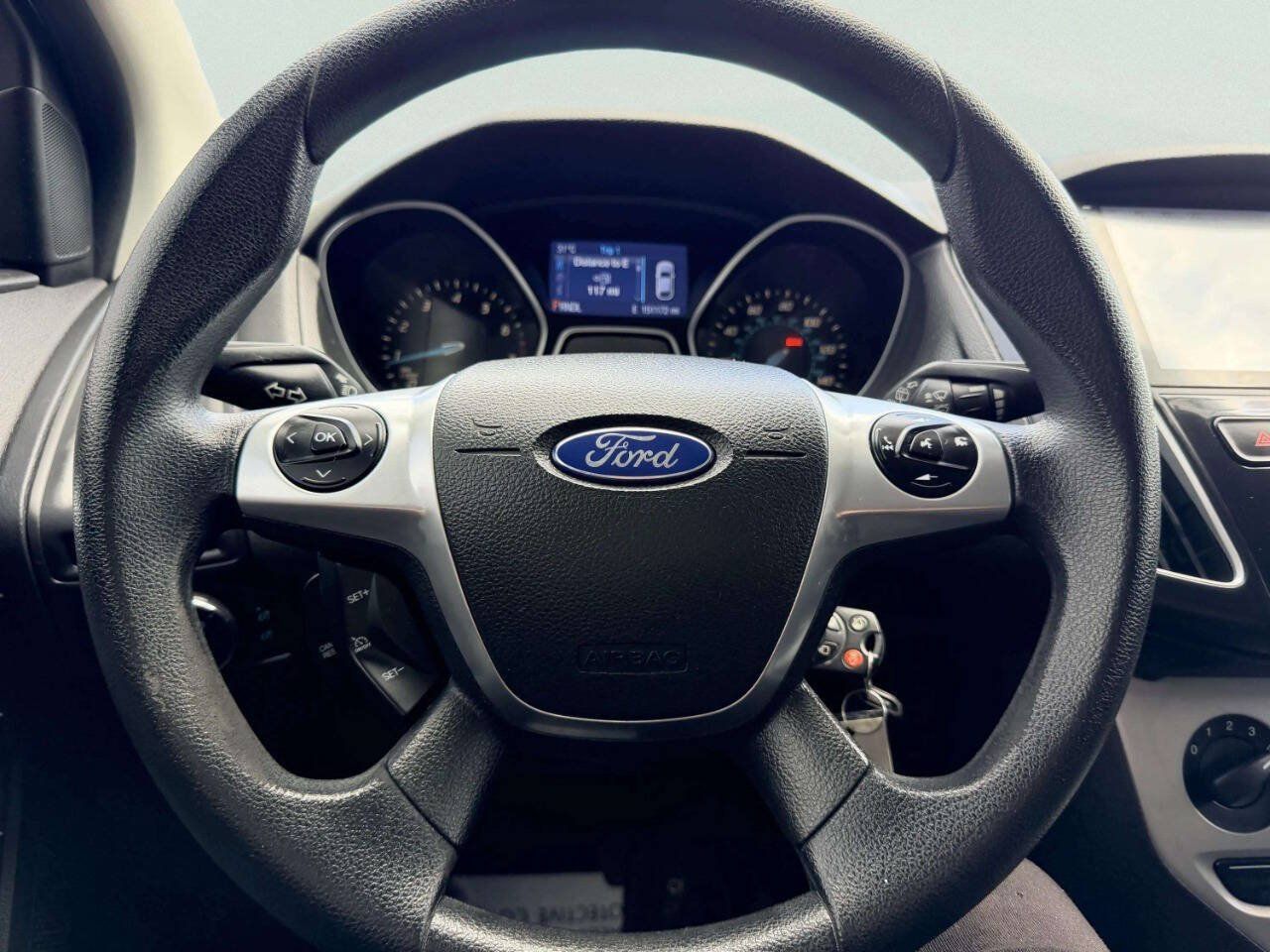 Used 2014 Ford Focus SE FWD image 28