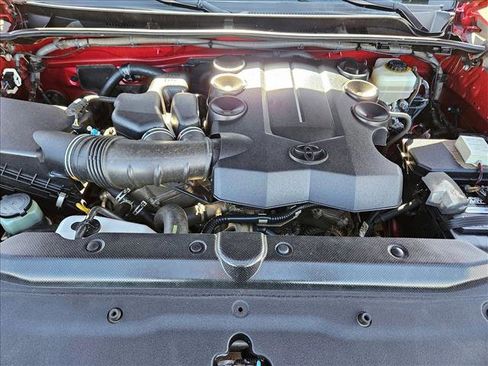 Used 2016 Toyota 4Runner SR5 image 23