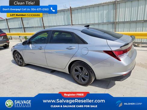Used 2021 Hyundai Elantra SEL w/ Convenience Package FWD image 3
