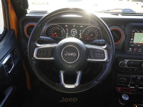 Used 2021 Jeep Gladiator Mojave AWD/4WD image 16