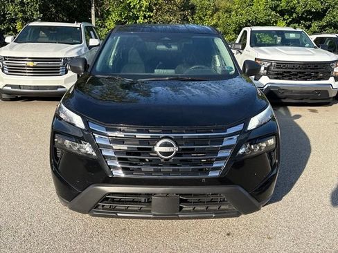 Certified 2025 Nissan Rogue S AWD/4WD image 8