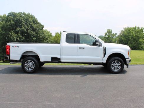 Used 2025 Ford F350 XLT AWD/4WD image 4