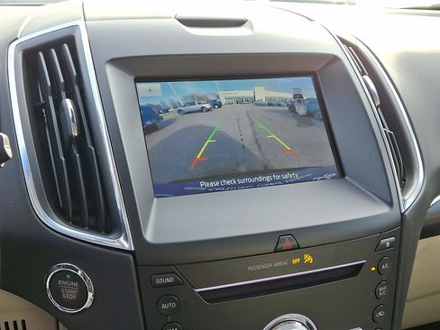 Certified 2019 Ford Edge Titanium w/ Cold Weather Package image 24