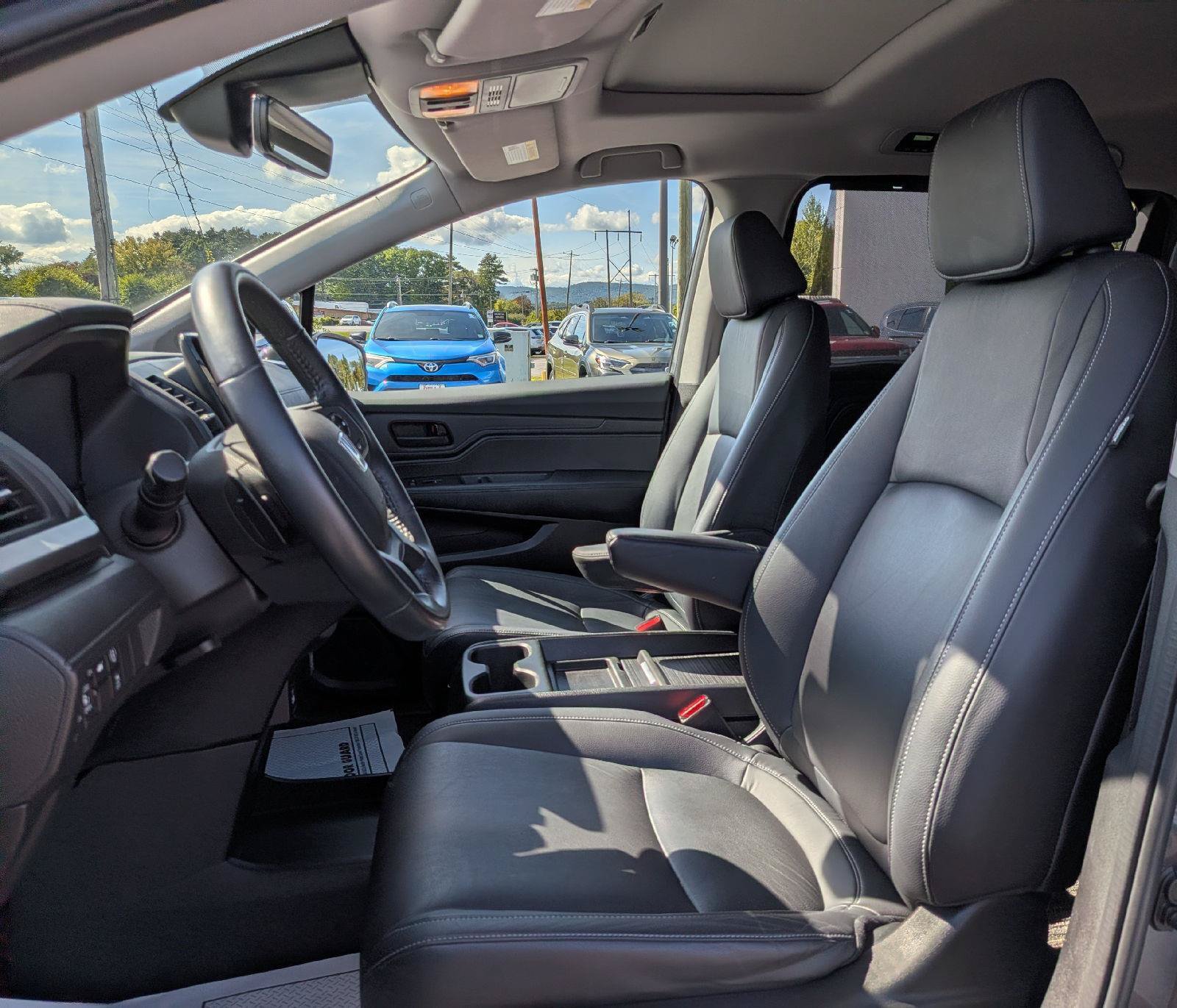 Used 2023 Honda Odyssey EX-L image 13