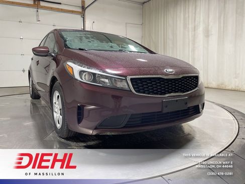Used 2017 Kia Forte LX image 1