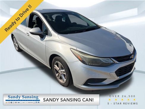 Used 2017 Chevrolet Cruze LT image 1