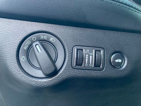 Used 2022 Dodge Challenger R/T Scat Pack RWD image 14