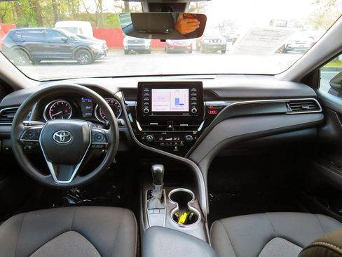 Used 2024 Toyota Camry LE image 22