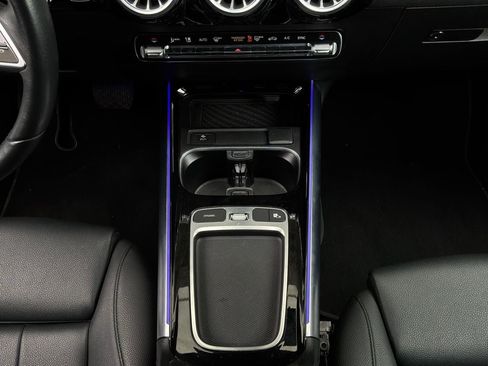 Used 2025 Mercedes-Benz GLA 250 image 16