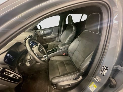 Used 2023 Volvo C40 P8 Recharge Ultimate AWD/4WD image 13