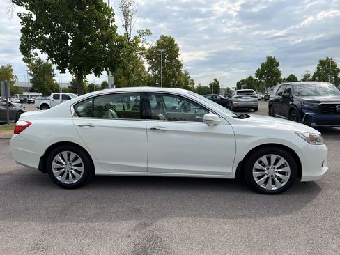 Used 2015 Honda Accord Touring image 6