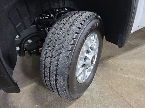 New 2026 GMC Sierra 2500 Pro w/ Convenience Package image 30