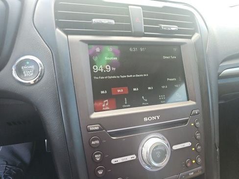 Used 2017 Ford Fusion Titanium FWD image 9