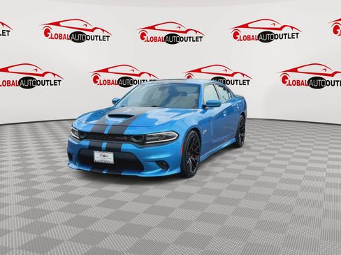 Used 2019 Dodge Charger Scat Pack w/ Dynamics Package RWD image 3