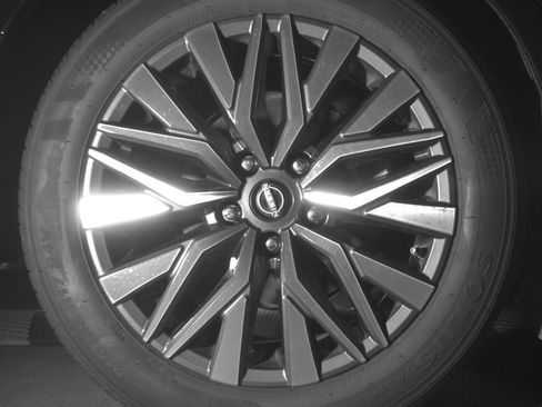 Used 2025 Nissan Altima 2.5 SV image 15