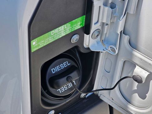 Used 2025 Mercedes-Benz Sprinter 2500 image 22