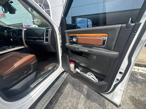 Used 2016 RAM 1500 Laramie Longhorn w/ Convenience Group AWD/4WD image 19