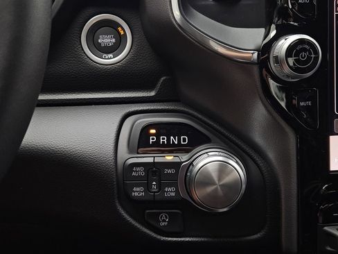 New 2026 RAM 1500 Laramie AWD/4WD image 20