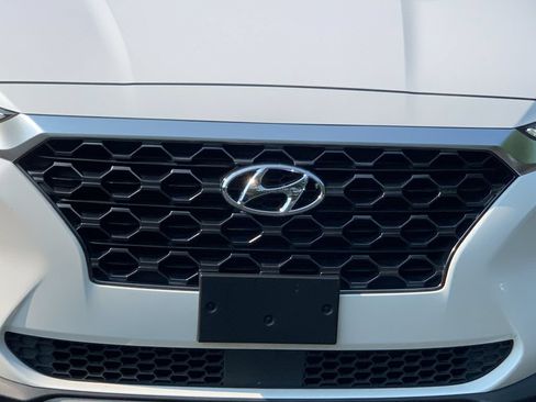 Used 2020 Hyundai Santa Fe SE FWD image 9