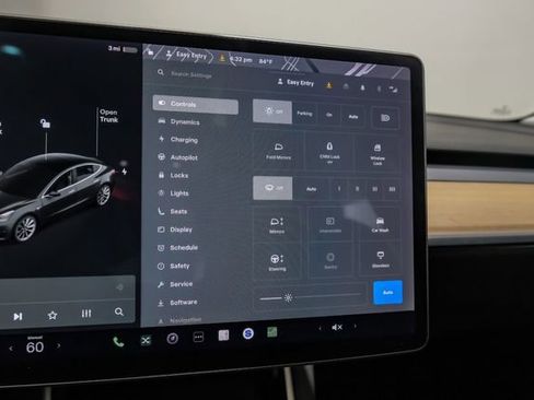 Used 2019 Tesla Model 3 Standard Range Plus image 31