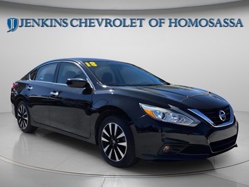 Used 2018 Nissan Altima 2.5 SV FWD image 12