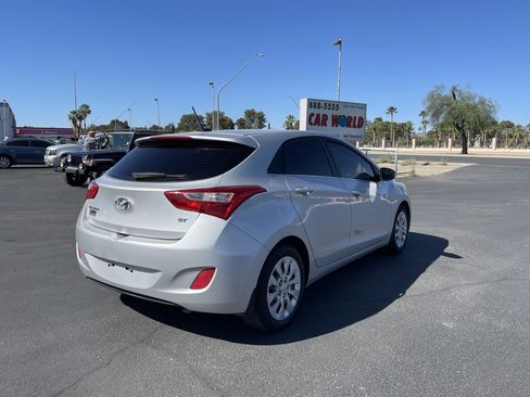 Used 2016 Hyundai Elantra GT FWD image 5
