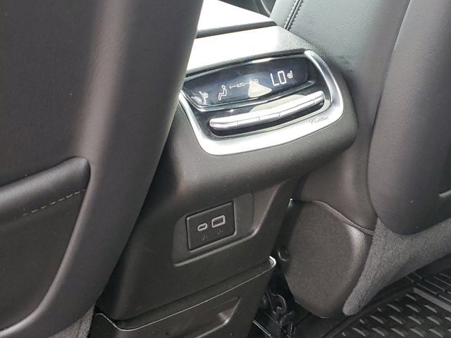Certified 2024 Cadillac XT6 Premium Luxury AWD/4WD image 31