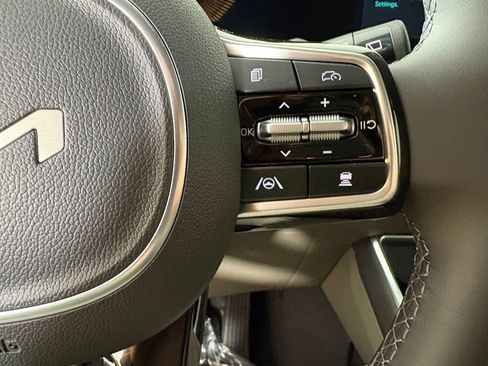 New 2026 Kia Carnival EX FWD image 24