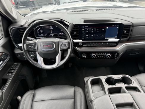 Used 2024 GMC Sierra 1500 SLT image 14