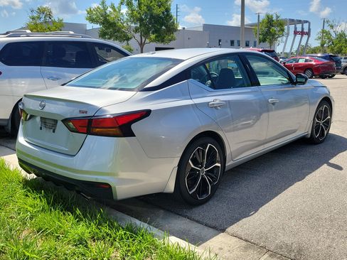 Certified 2024 Nissan Altima 2.5 SR FWD image 3