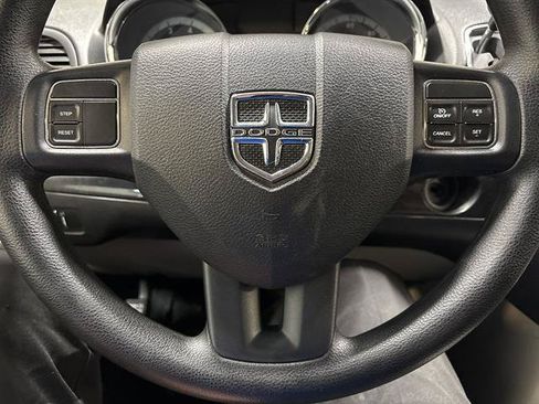 Used 2013 Dodge Grand Caravan SXT FWD image 13