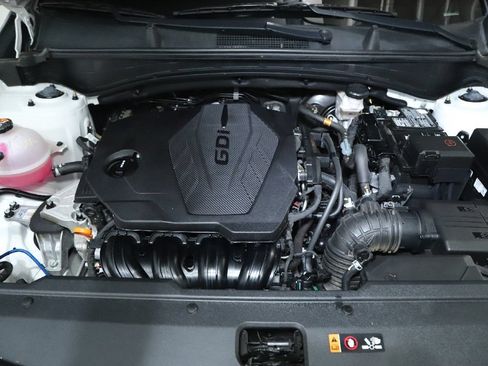 Used 2025 Kia Sportage LX FWD image 36