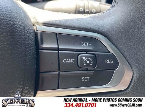 Used 2025 Jeep Compass Latitude image 59