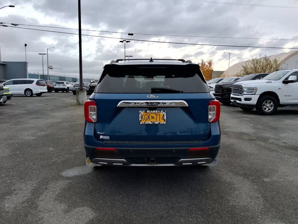 Used 2021 Ford Explorer XLT w/ Equipment Group 202A AWD/4WD image 7