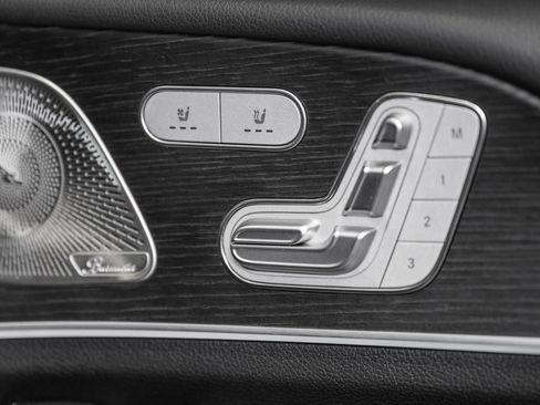 Used 2025 Mercedes-Benz GLE 450e 4MATIC image 54