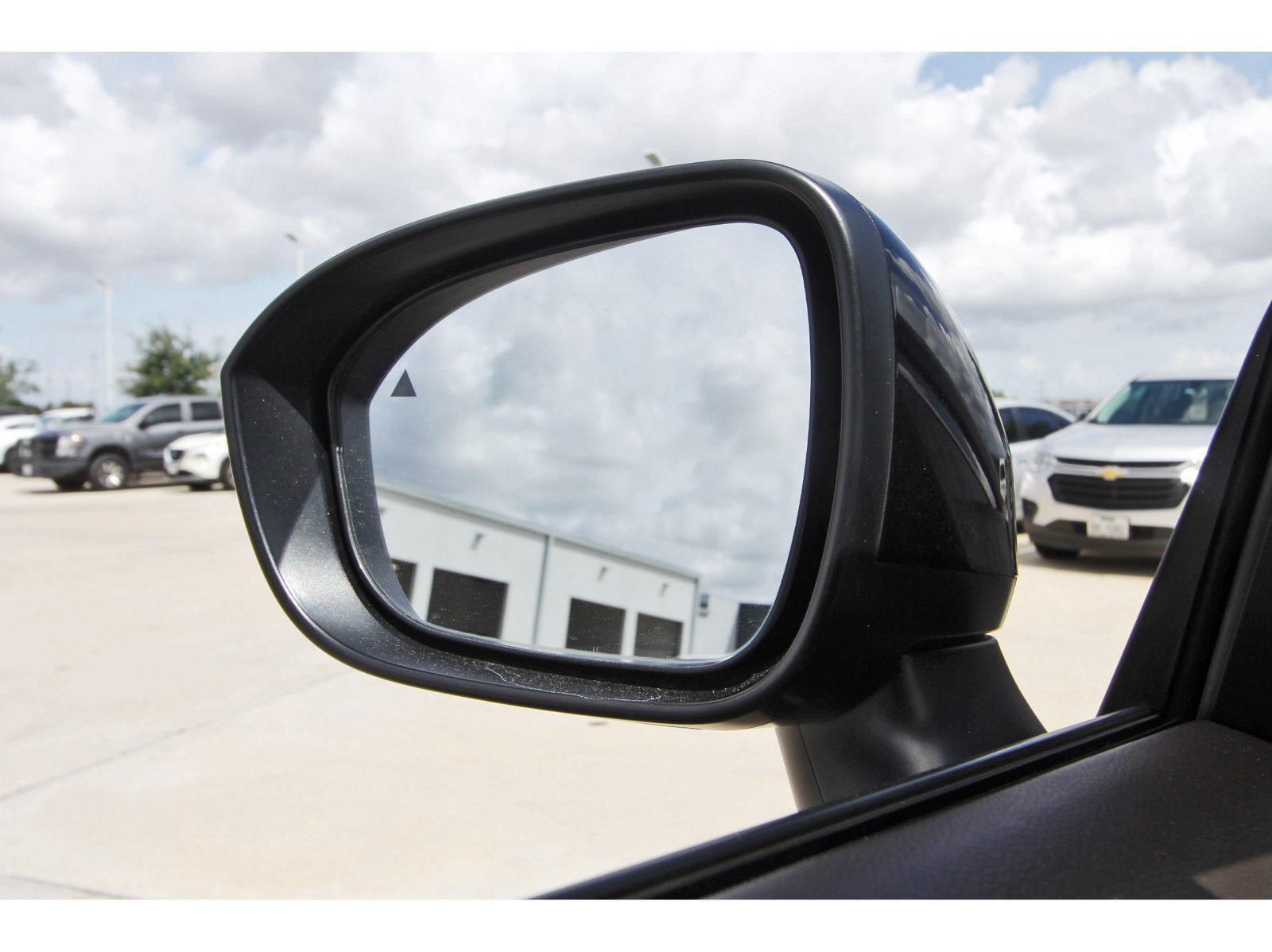 Used 2023 Nissan Rogue SV w/ SV Premium B Package FWD image 11