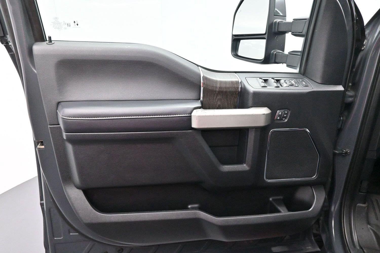Used 2021 Ford F250 Lariat w/ Lariat Value Package AWD/4WD image 10