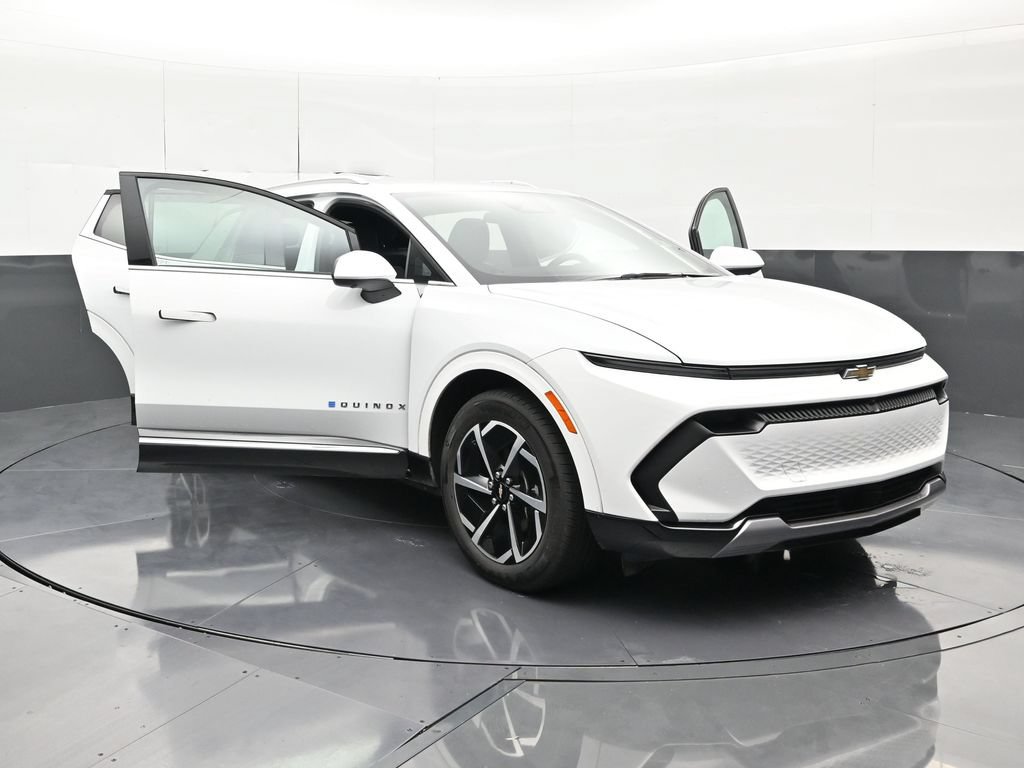 Used 2025 Chevrolet Equinox EV LT w/ Convenience Package FWD image 32