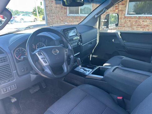 Used 2013 Nissan Titan SV w/ SV Premium Utility Pkg AWD/4WD image 17