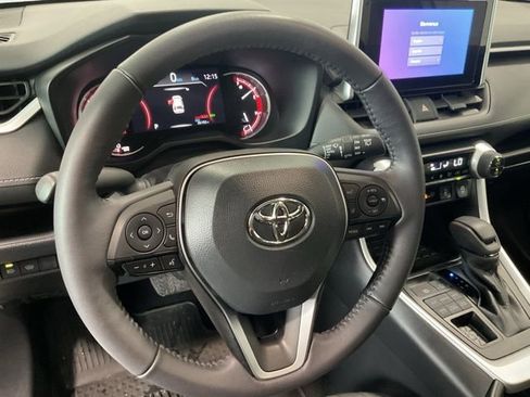 Used 2023 Toyota RAV4 XLE w/ Convenience Package image 13