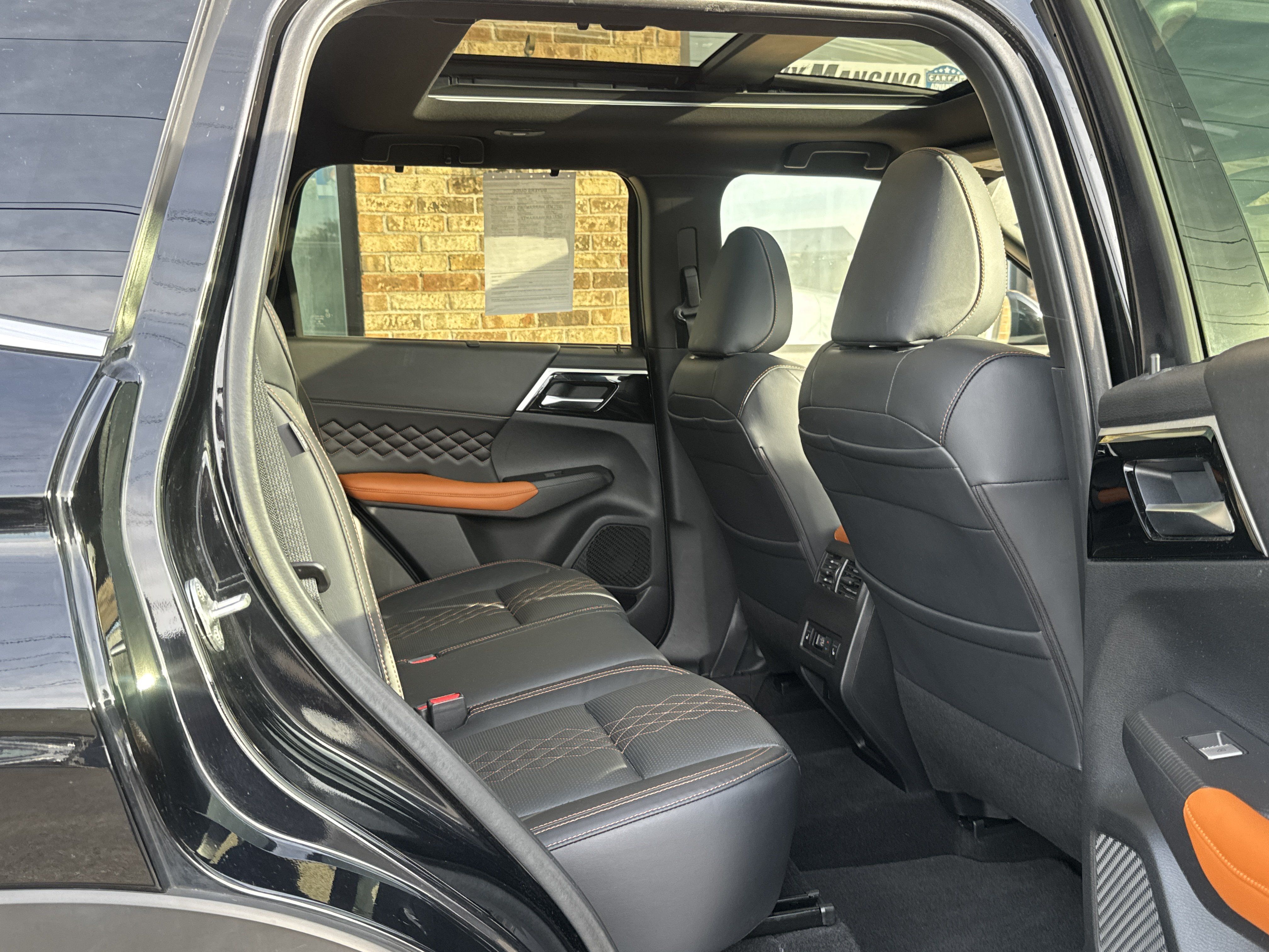 Used 2022 Mitsubishi Outlander SEL AWD/4WD image 14