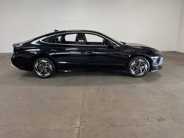 Used 2024 Hyundai Sonata SEL w/ Convenience Package FWD image 2