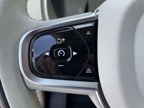 New 2025 Volvo XC90 B6 Plus w/ Protection Package AWD/4WD image 23