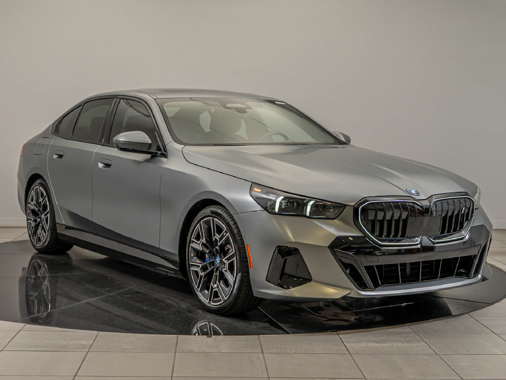 Used 2024 BMW i5 eDrive40i w/ M Sport Package RWD image 12