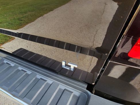 Used 2018 Chevrolet Silverado 3500 LT w/ LT Convenience Package image 36