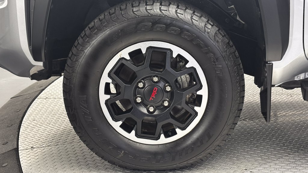 Used 2024 Toyota Tacoma TRD Off-Road w/ TRD Off Road Upgrade Package AWD/4WD image 6